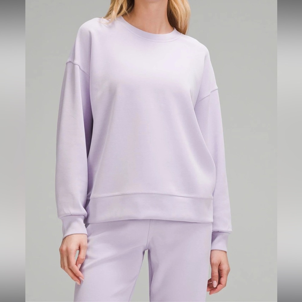 Lululemon lilac purple lavender softstreme crewneck pullover size 2 women’s top